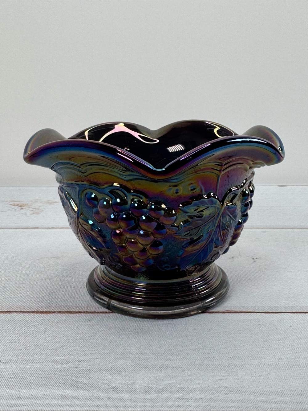 Vintage Imperial Glass Amethyst Carnival Glass Grape Footed Bowl Ruffled